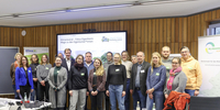Im Kreishaus in Coesfeld begrüßt Landrat Dr. Christian Schulze Pellengahr die Teilnehmenden des Workshops zur nachhaltigen Sanierung, organisiert von den Kreisen Coesfeld und Borken in Zusammenarbeit mit der DBU und NRW.Energy4Climate (Foto: Kreis Coesfeld).